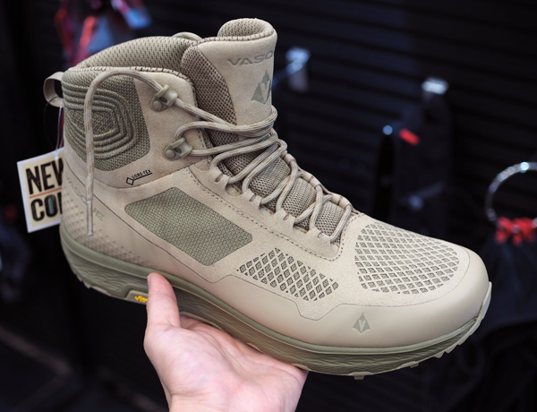 超軽量登山靴『ブリーズ LT GTX』のタクティカルカラー | A&F Blog